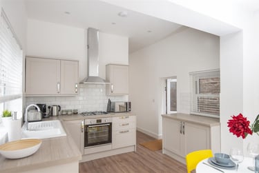 2 bed flat, Hereford Road, Southsea, Portsmouth, PO52DH - Image 4